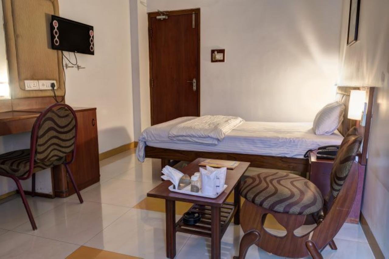 Blue Diamond The Hotel Korba Esterno foto